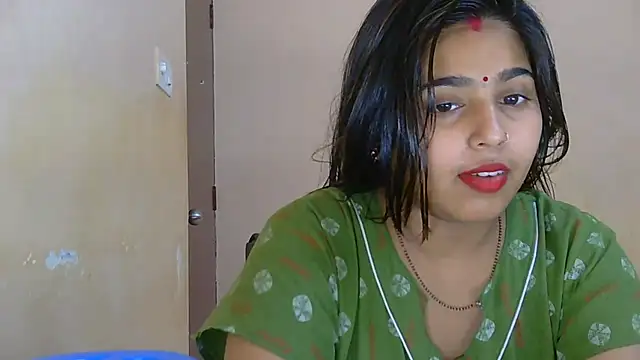 Snapshot of Sweet-Rani chatting on April 15, 6:04 pm Sweet-Rani online show from April 15, 6:04 pm