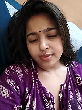 Snapshot of Sweet-Rani chatting on April 21, 9:28 pm Sweet-Rani online show from April 21, 9:28 pm