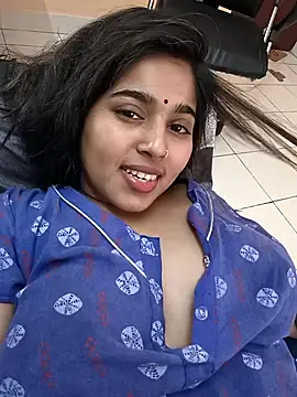 Snapshot of Sweet-Rani chatting on April 24, 10:18 am Sweet-Rani online show from April 24, 10:18 am