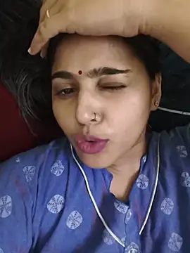 Snapshot of Sweet-Rani chatting on May 28, 6:49 pm Sweet-Rani online show from May 28, 6:49 pm