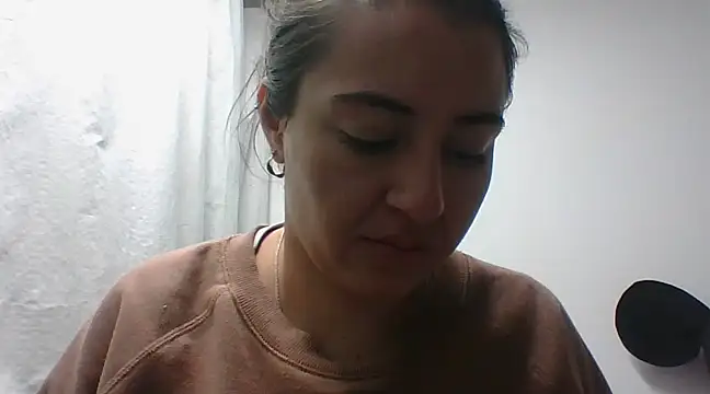  karlie kloss  online show from December 4, 1:47 am