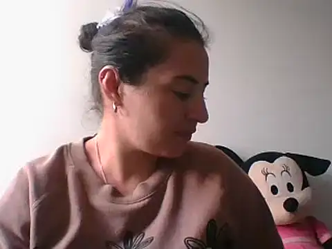  karlie kloss  online show from December 11, 9:01 pm