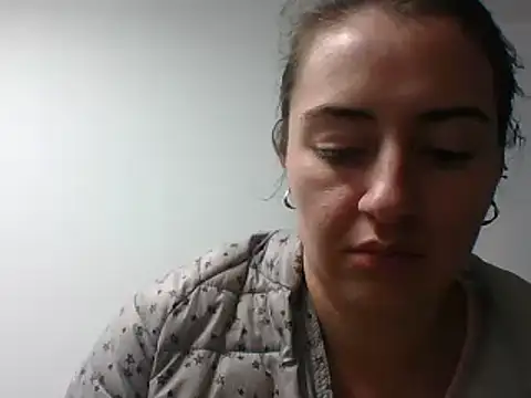  karlie kloss  online show from December 24, 1:38 am