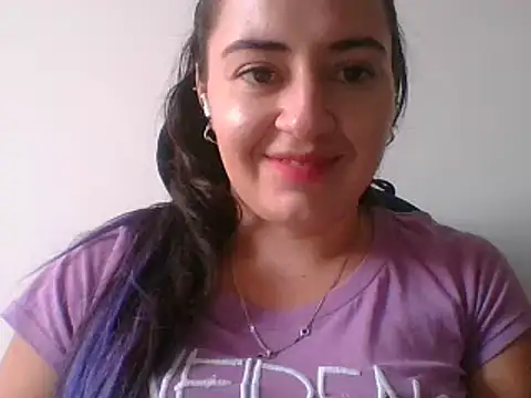  karlie kloss  online show from February 7, 9:37 pm