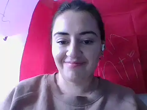  karlie kloss  online show from February 24, 8:25 pm