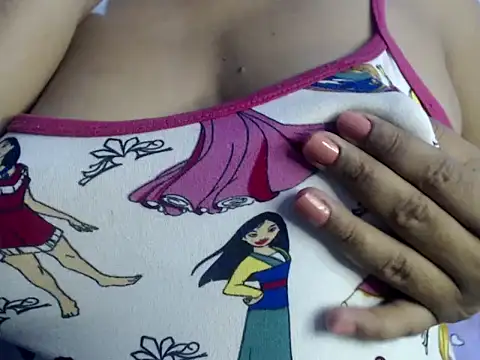 Snapshot of sofia_livee chatting on October 1, 12:27 am sofia livee online show from October 1, 12:27 am