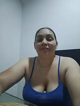 Snapshot of MirandaSoto chatting on May 19, 4:19 am MirandaSoto online show from May 19, 4:19 am