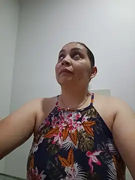 Snapshot of MirandaSoto chatting on June 19, 3:44 am MirandaSoto online show from June 19, 3:44 am