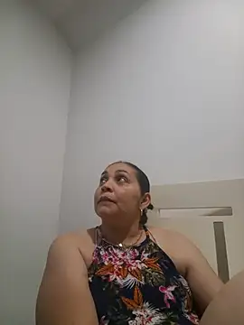 Snapshot of MirandaSoto chatting on July 22, 4:04 am MirandaSoto online show from July 22, 4:04 am