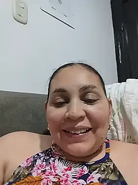 Snapshot of MirandaSoto chatting on July 31, 4:01 am MirandaSoto online show from July 31, 4:01 am