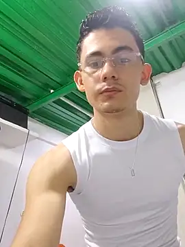 Snapshot of alexispaez457062 chatting on September 21, 2:35 am alexispaez457062 online show from September 21, 2:35 am