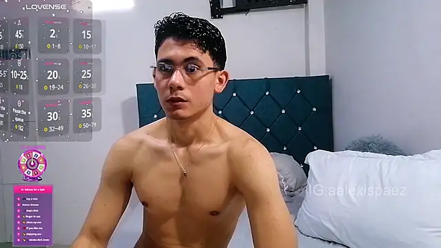 Snapshot of alexispaez457062 chatting on October 22, 9:47 pm alexispaez457062 online show from October 22, 9:47 pm