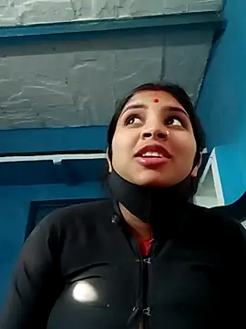 Nisha Cute online show from March 18, 2:47 am