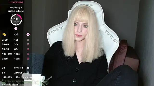 Snapshot of LizaKisses chatting on November 13, 3:55 pm LizaKisses online show from November 13, 3:55 pm