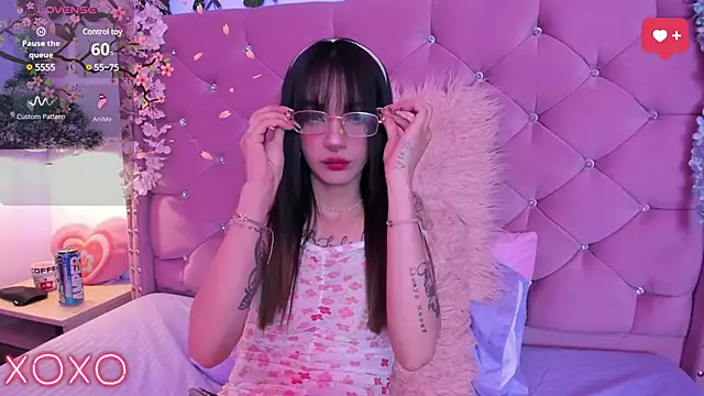 Snapshot of lauren_evans96 chatting on January 5, 3:11 am lauren evans96 online show from January 5, 3:11 am