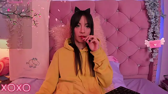 Snapshot of lauren_evans96 chatting on January 22, 2:37 am lauren evans96 online show from January 22, 2:37 am