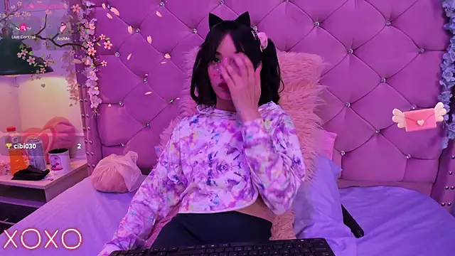 Snapshot of lauren_evans96 chatting on January 24, 2:39 am lauren evans96 online show from January 24, 2:39 am