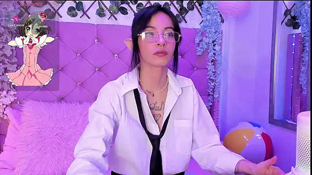 Snapshot of lauren_evans96 chatting on September 27, 3:33 am lauren evans96 online show from September 27, 3:33 am