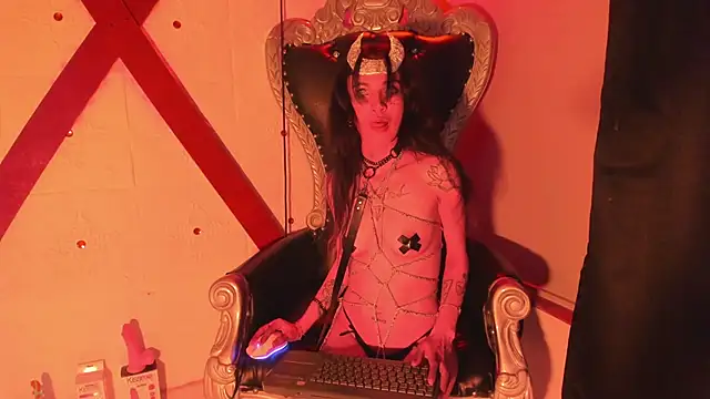 Snapshot of lauren_evans96 chatting on November 15, 3:26 am lauren evans96 online show from November 15, 3:26 am