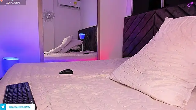 Snapshot of Luca_ferrer_ chatting on February 9, 7:38 am Luca ferrer online show from February 9, 7:38 am