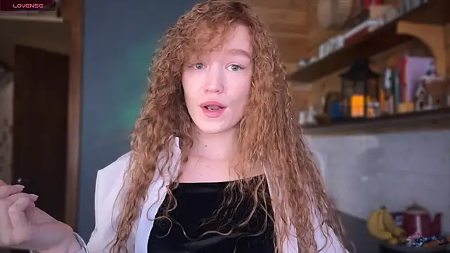 Snapshot of such_juicee chatting on December 19, 10:45 am such juicee online show from December 19, 10:45 am