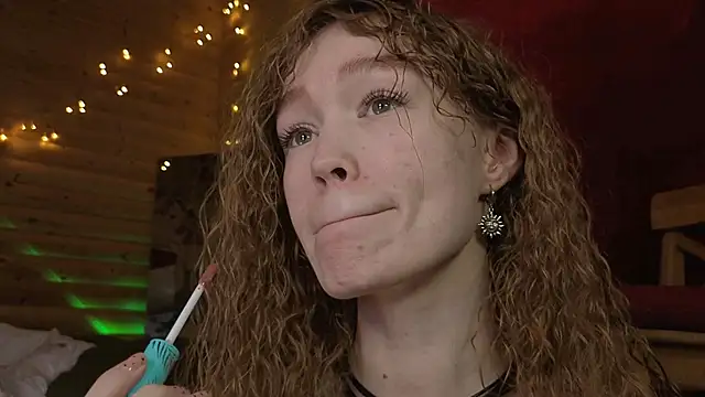 Snapshot of such_juicee chatting on March 6, 6:16 pm such juicee online show from March 6, 6:16 pm