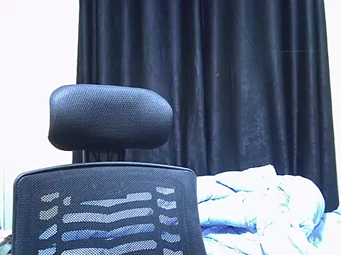 Snapshot of Horny-slut_ chatting on September 19, 4:36 am Horny-slut online show from September 19, 4:36 am