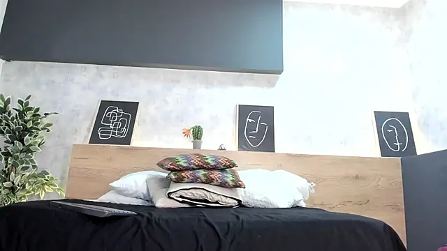 Snapshot of karina_gomez_18 chatting on May 14, 10:44 am karina gomez 18 online show from May 14, 10:44 am