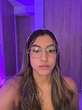 Issabela G1 online show from February 19, 2:07 am