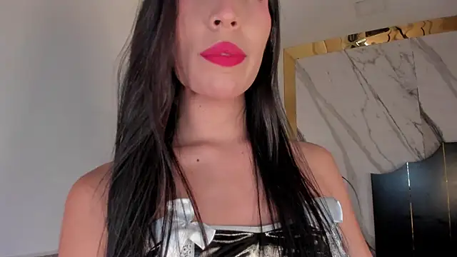 Snapshot of Bylie_Hills chatting on July 29, 9:13 pm Bylie Hills online show from July 29, 9:13 pm