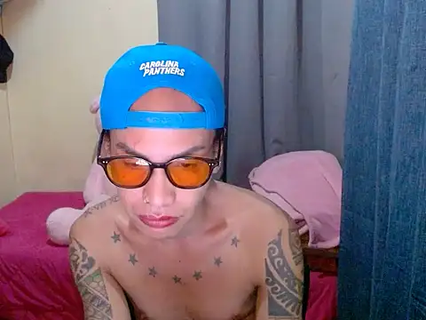 Snapshot of Indaypakay_ts chatting on December 14, 8:13 pm Indaypakay ts online show from December 14, 8:13 pm