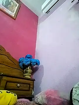 Snapshot of royaldoll-143 chatting on November 2, 5:48 pm royaldoll-143 online show from November 2, 5:48 pm