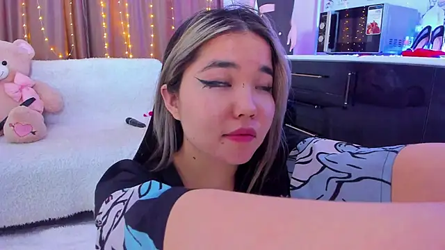 Snapshot of Dollyaa chatting on January 25, 12:37 pm Dollyaa online show from January 25, 12:37 pm