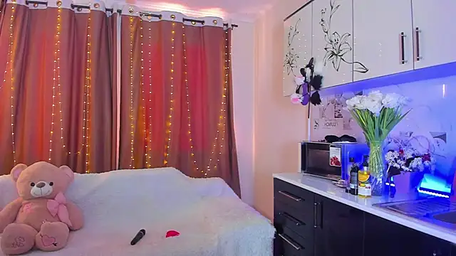 Snapshot of Dollyaa chatting on March 2, 10:14 am Dollyaa online show from March 2, 10:14 am