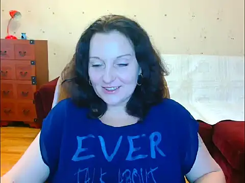 Snapshot of Alice3694 chatting on February 20, 9:11 am Alice3694 online show from February 20, 9:11 am