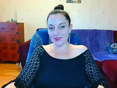 Alice3694 online show from March 1, 6:48 am