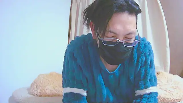 Hideen-real-face online show from February 23, 11:55 am