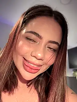 Snapshot of Aryrosee chatting on December 3, 12:29 am Aryrosee online show from December 3, 12:29 am