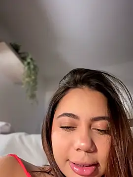 Snapshot of Aryrosee chatting on February 24, 7:28 am Aryrosee online show from February 24, 7:28 am