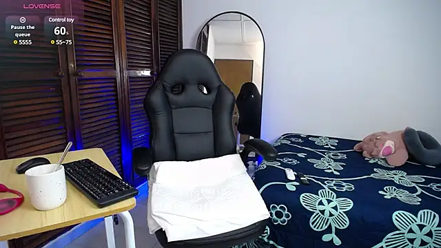 karoll marquez online show from March 1, 4:33 pm