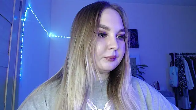 Greeenfriends6969 online show from February 6, 8:02 pm