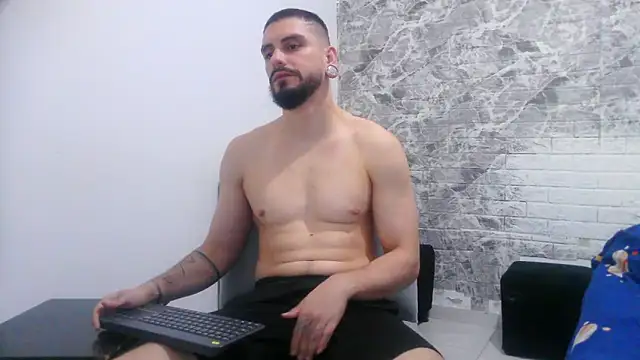 Aaron kwok28 online show from September 17, 6:31 pm