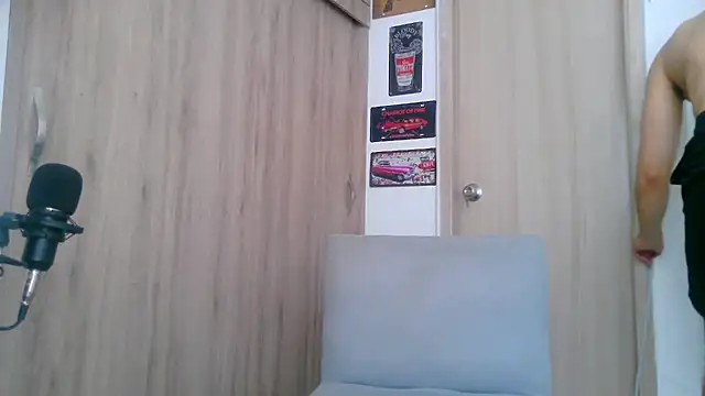 Aaron kwok28 online show from October 9, 5:00 pm