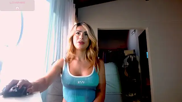 greyslopez online show from January 15, 10:02 pm