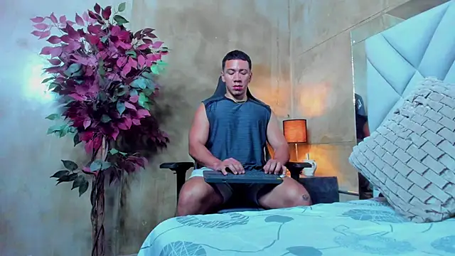 marc ginale online show from October 28, 1:20 am