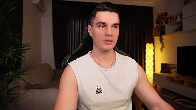 Snapshot of billypassion chatting on February 22, 6:28 am billypassion online show from February 22, 6:28 am