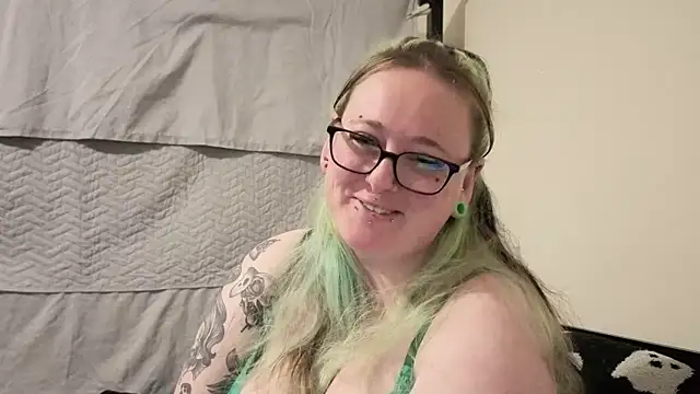 Bunny Cummings online show from May 12, 10:18 pm