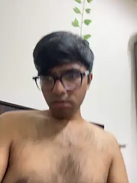 BoyzaraHatke online show from April 10, 10:14 pm