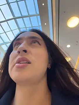 Holly Play online show from March 11, 12:00 pm