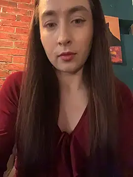 Snapshot of Holly_Play chatting on June 3, 11:02 am Holly Play online show from June 3, 11:02 am